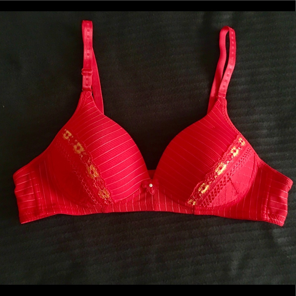 Fancy bra ( 38 A-B)